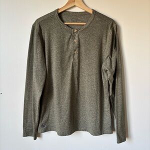UNTUCKit Heather Olive Long Sleeve Henley
